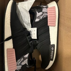 Adidas NMD_R1 W Black Sneakers